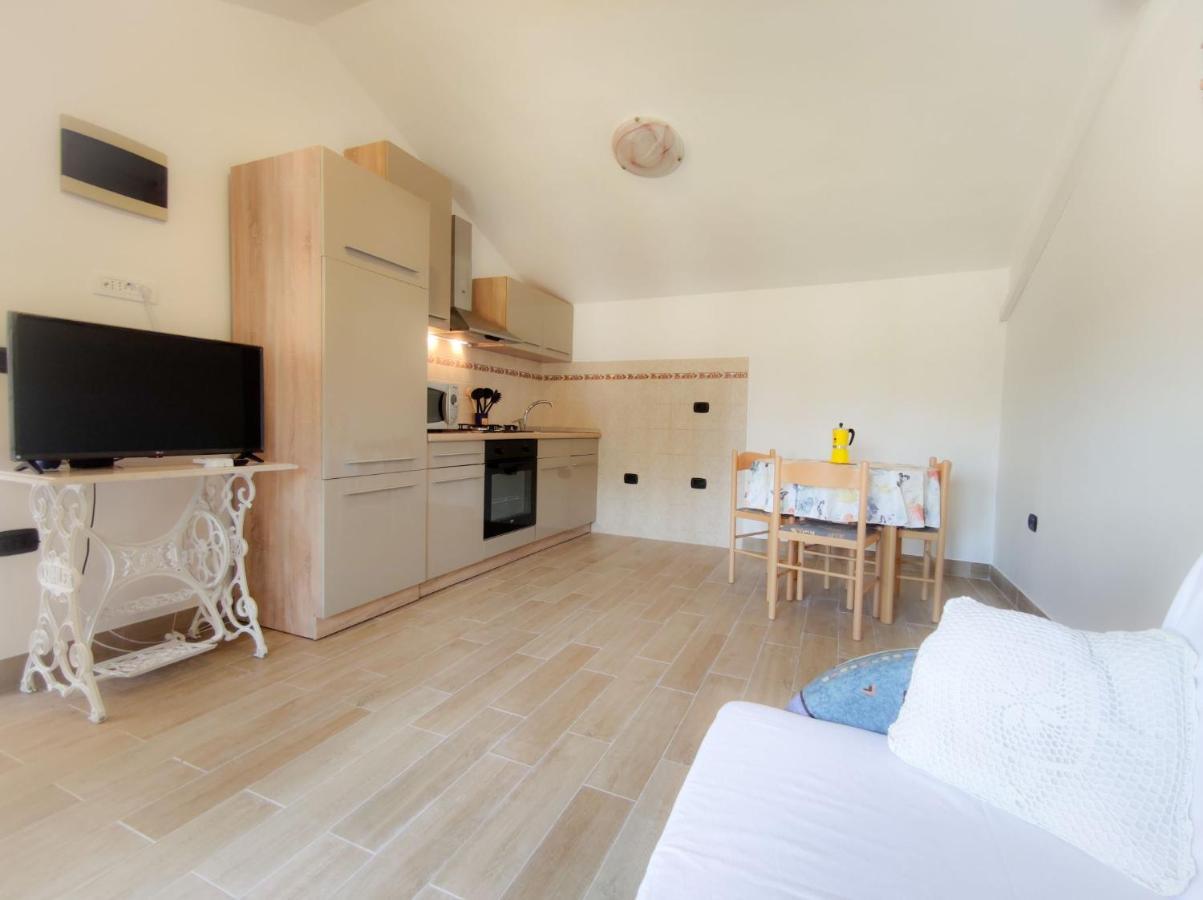 Apartments Morena Rakalj Ngoại thất bức ảnh