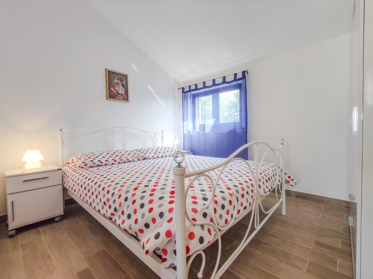 Apartments Morena Rakalj Ngoại thất bức ảnh